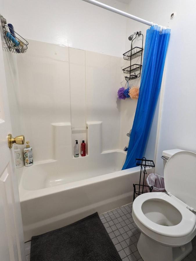 Spacious Room For 4 People In Williamsburg ! New York Exterior foto